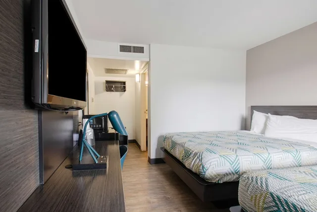 غرفة قياسية بسريرين مزدوجين، Motel6 Elko, NV 1/10