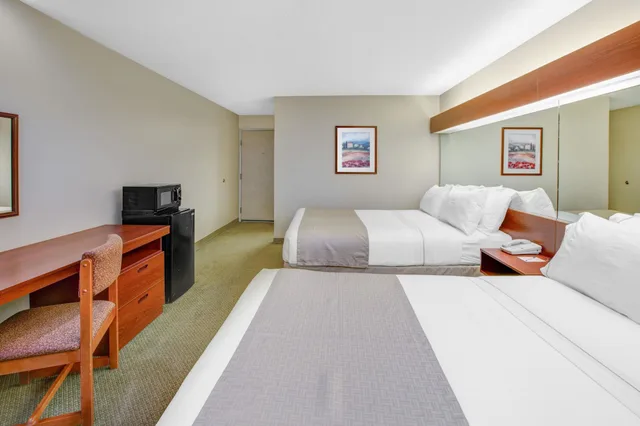 غرفة قياسية بسريرين كوين لذوي الإعاقة، Microtel Inn & Suites by Wyndham Hattiesburg 2/7
