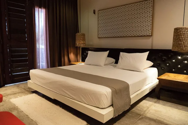 غرفة فاخرة بسرير كوين بحوض استحمام، Zebra Boutique Hotel 1/8