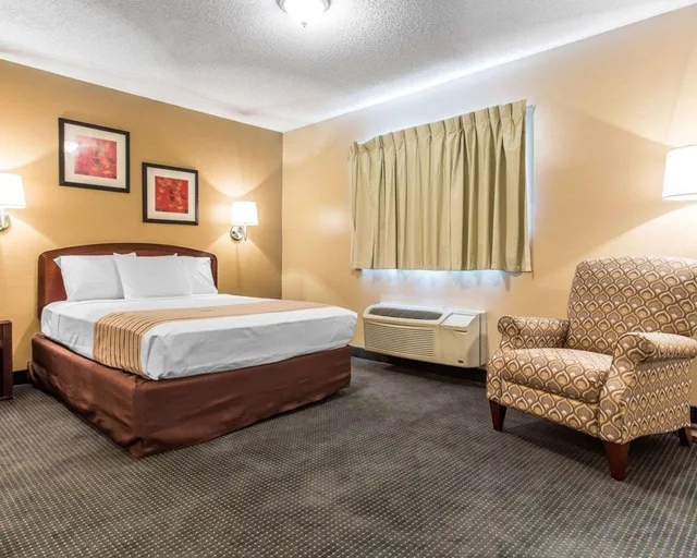 غرفة قياسية للمدخنين، Suburban Studios Kennesaw Marietta North 1/6