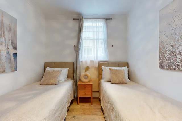 شقة فاخرة بسرير كينج بحمام خاص مع أريكة، Park Lane Apartments/Clarges Street 1/10