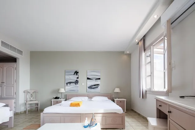غرفة رباعية بإطلالة على البحر بشرفة، Kavuras Village Hotel & Suites 4/6