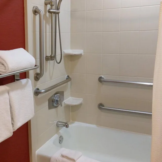 غرفة ركنية بسرير كينج مع أريكة، Courtyard Houston Brookhollow 4/4