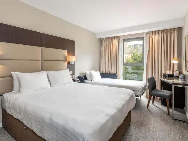 غرفة كومفورت بسرير مزدوج مع أريكة، Mercure Edinburgh Haymarket 1/10