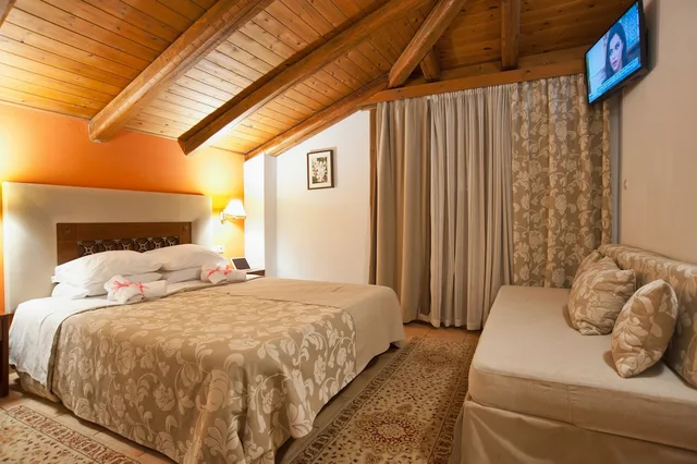 غرفة ثلاثية بسرير مزدوج وسرير فردي بإطلالة على البحر، Pan Hotel 3/7