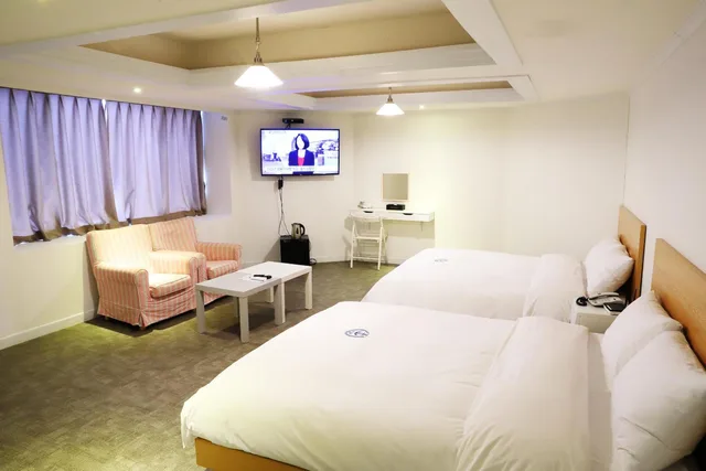 غرفة ديلوكس عائلية، Hillside Hotel 1/3