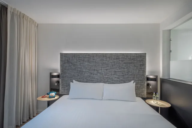 Innside, Queen Bed, Balcony، INNSIDE Newcastle 1/3