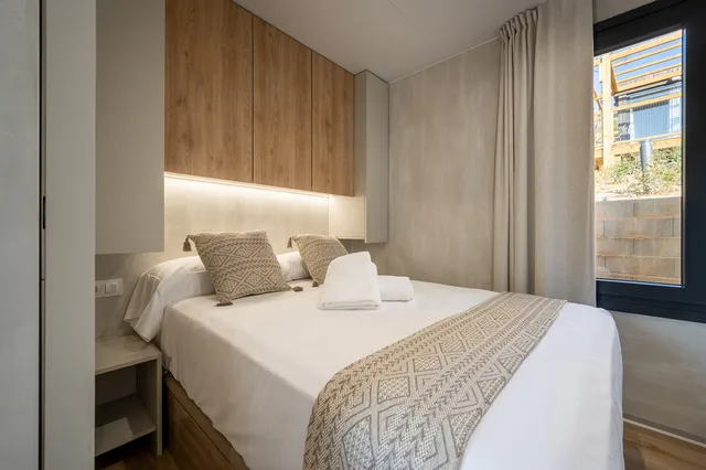 بنغل، Talaia Plaza Ecoresort 1/2