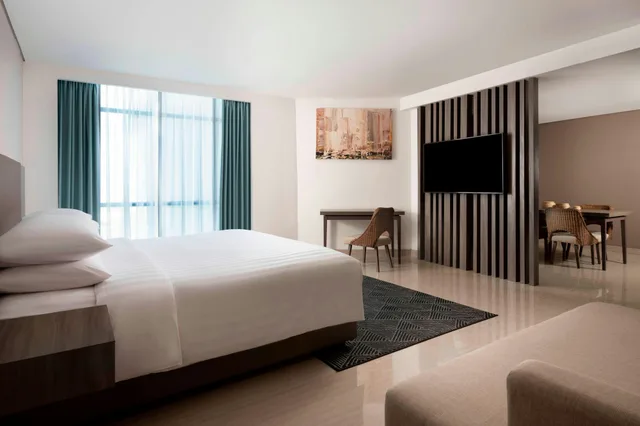 جناح جونيور، Fairfield By Marriott Belitung 2/2
