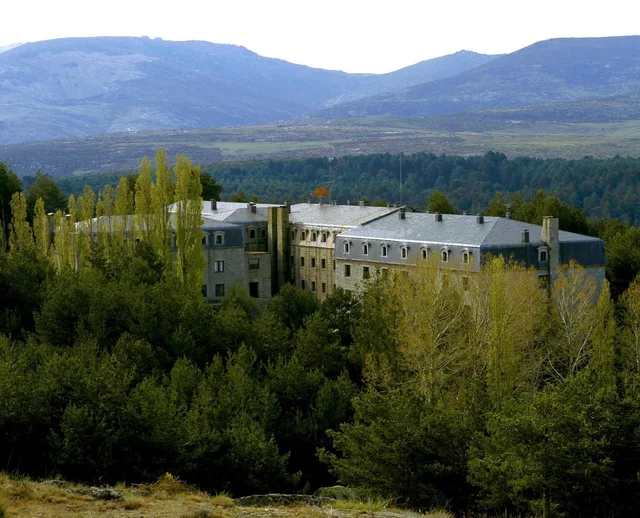 غرفة سوبيريور بسرير مزدوج أو سريرين منفصلين، Parador De Gredos 1/1