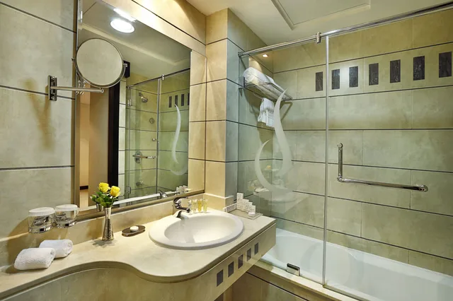 غرفة سوبيريور بسريرين منفصلين، City Seasons Hotel Muscat 5/5