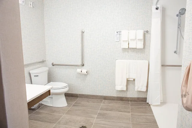 غرفة قياسية بسريرين كوين لذوي الإعاقة، Holiday Inn Express And Suites Halifax - Dartmouth 4/4