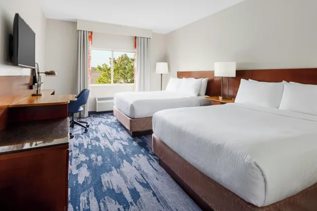 غرفة رباعية بسرير كوين لذوي الإعاقة، Fairfield Inn By Marriott Philadelphia Airport 1/5