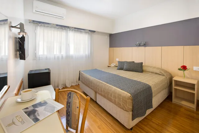 غرفة مفردة، Hotel Impala 3/5
