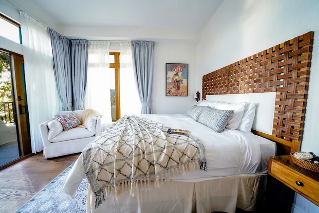 جناح ركني بسرير كينج بإطلالة على البحر مع أريكة، Zane Gray Pueblo Hotel 1/2