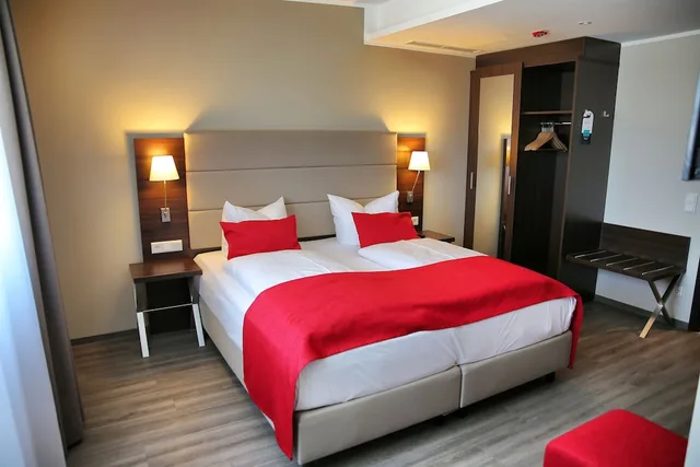 غرفة قياسية بسرير مزدوج أو سريرين منفصلين، Hotel Bomonti Nurnberg West 3/10