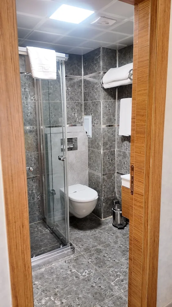 غرفة ديلوكس بسرير كوين، Cankaya Premium Hotel 8/10