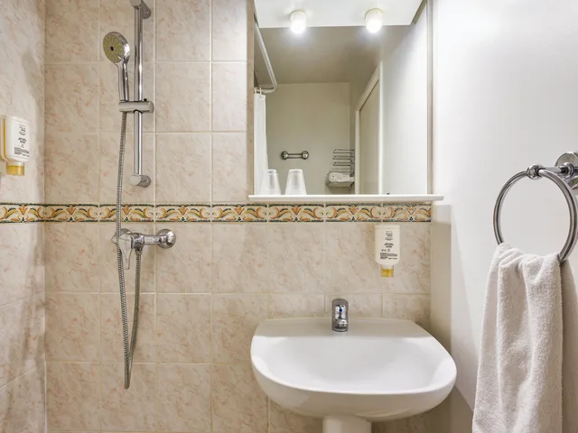 استوديو، Adagio Access Nice Garibaldi 5/6