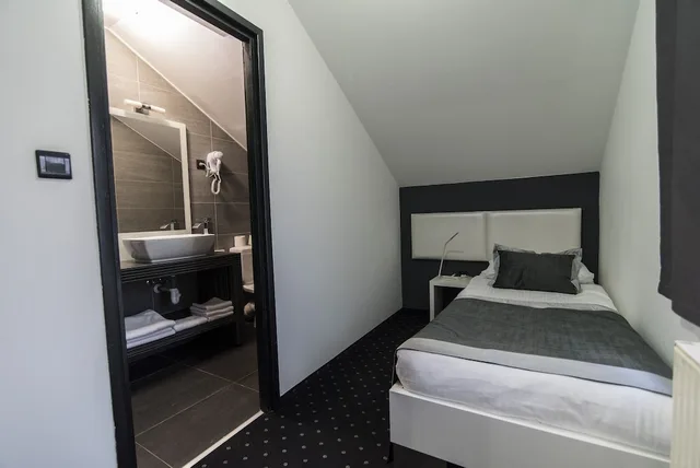 غرفة كومفورت ثلاثية بثلاثة أسرّة، COOL ROOMS ZAGREB AIRPORT 4/5