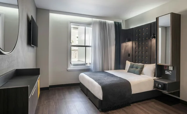 غرفة مزدوجة لذوي الإعاقة، Point A Hotel Kensington Olympia 1/2