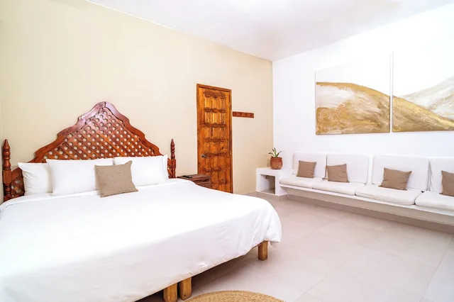 غرفة ديلوكس بسرير كينج، Enigmatic Boutique Hotel 4/10