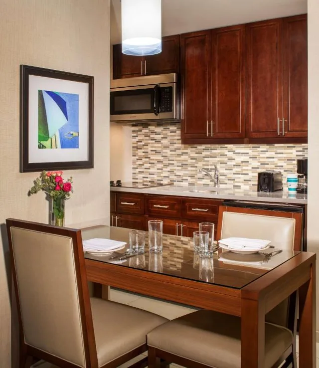 جناح بسريرين كوين مع أريكة لذوي الإعاقة، Homewood Suites By Hilton Miami Dolphin Mall 5/5