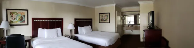 غرفة قياسية بسريرين كوين، Oak Tree Inn 1/1