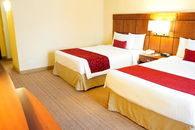 غرفة كلاسيكية بسريرين مزدوجين بإطلالة على المدينة، Courtyard By Marriott Puebla Las Animas 1/10