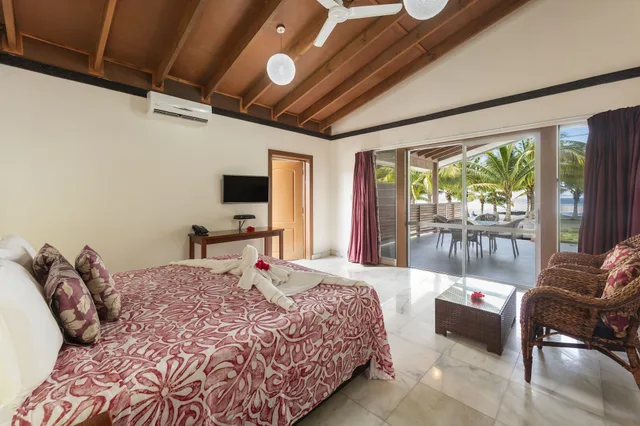 Suite, King Bed, Beach Front، Return To Paradise Resort 1/4