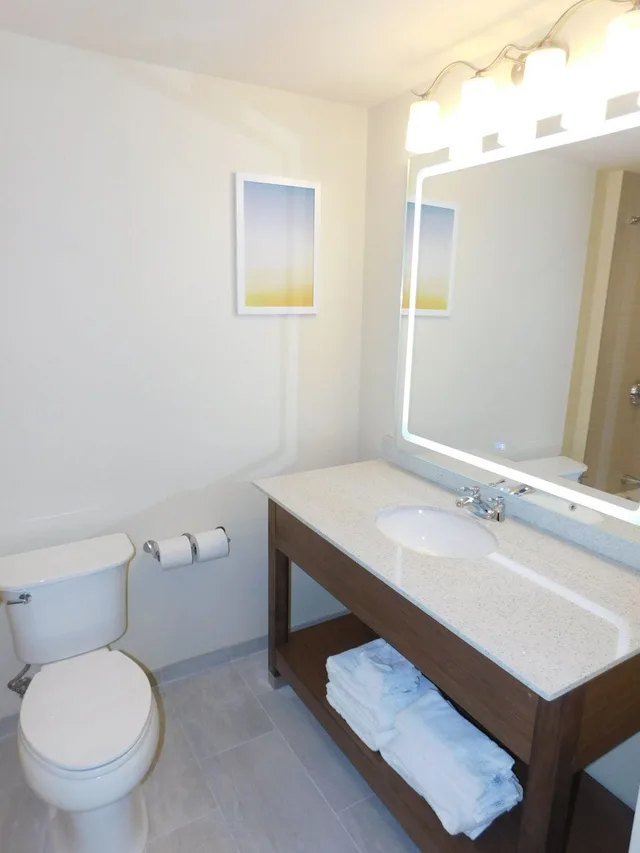 جناح بسرير كينج، Days Inn & Suites by Wyndham Kearney 5/7