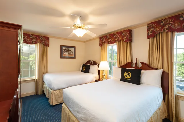 2 Bedrooms, Premier, Villa, King and Queen Bed, Sofa, Kitchen, Westgate Historic Williamsburg Resort 1/3