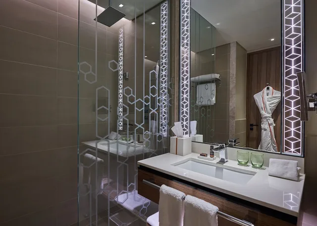 Deluxe, Twin Beds, Partial Marina View، Mysk Al Mouj Hotel 2/2