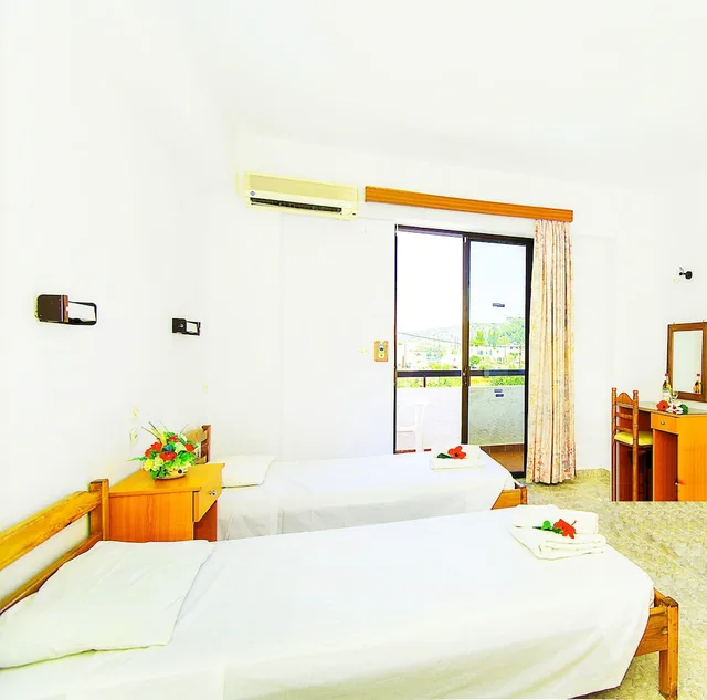 Studio, Twin Beds, Butterfly Studios Faliraki 3/10