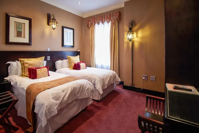 جناح عائلي، The Royal Elephant Hotel Conference Centre 1/8