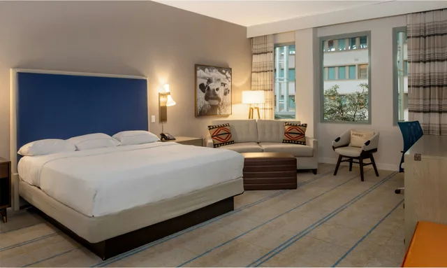 غرفة بريميير بسرير كينج، Hilton Austin Airport 1/6
