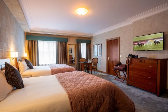 Classic, 2 Double Beds, Lawlors of Naas 4/5