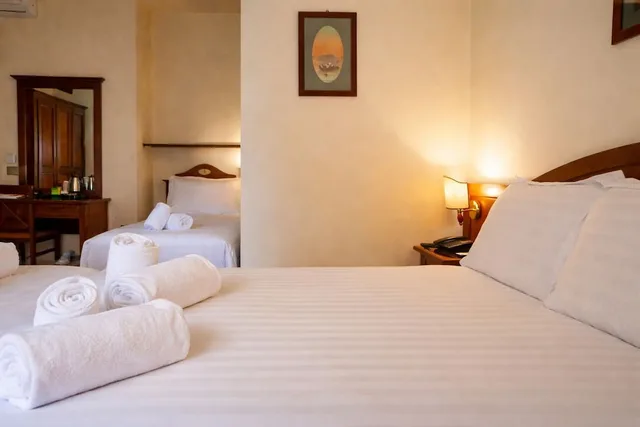 Classic, Quadruple, Double and Twin Beds, HOTEL PAVONE 3/7