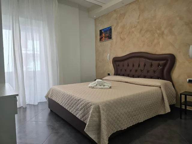 غرفة بسرير كوين، B&B Nazionale 4/8