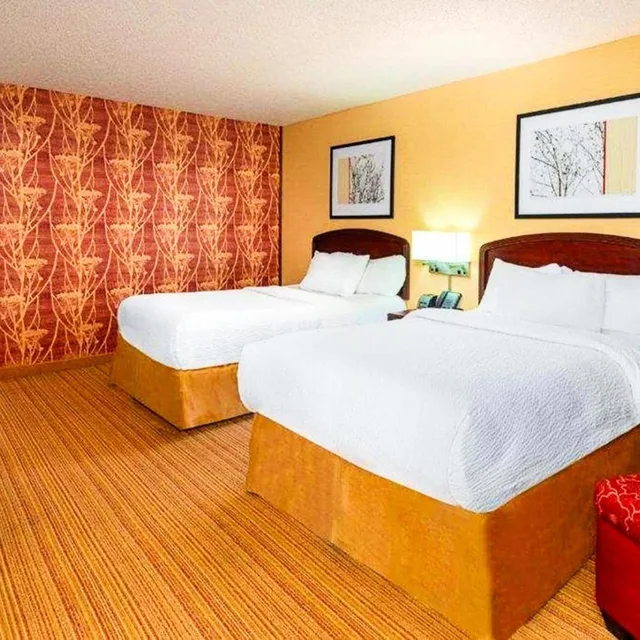 غرفة بسرير كوين، Sonesta Essential Junction City 2/5