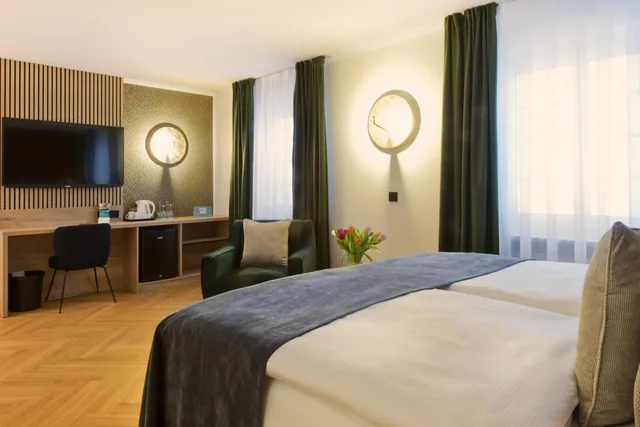 غرفة ديلوكس بسرير مزدوج، Atrium Hotel Amadeus 1/4