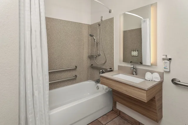 جناح استوديو بسرير كينج لذوي الإعاقة، Candlewood Suites Elgin Nw-Chicago 5/5