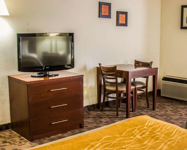 غرفة بسريرين كوين، Comfort Inn Birch Run - Frankenmuth 4/5