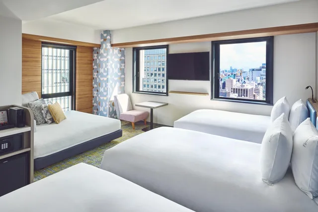 غرفة بثلاثة أسرّة بإطلالة على المدينة في طابق مرتفع، Holiday Inn Express Osaka City Centre Midosuji 1/8