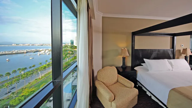 1 Bedroom, Suite, Ocean View, Club Lounge Access, Intercontinental Miramar Panama 1/2