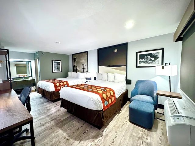 غرفة قياسية بسريرين كوين، SureStay Plus by Best Western Cannon A.F.B. 1/7