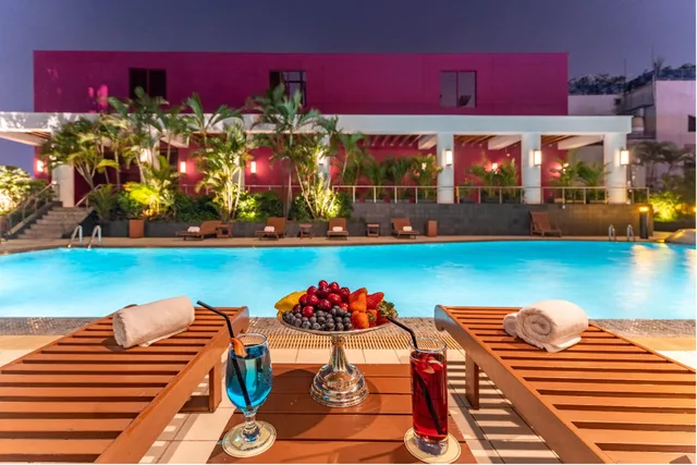 غرفة تنفيذية كبيرة بسرير مزدوج أو سريرين منفصلين، Hotel Du Parc Hanoi 1/1