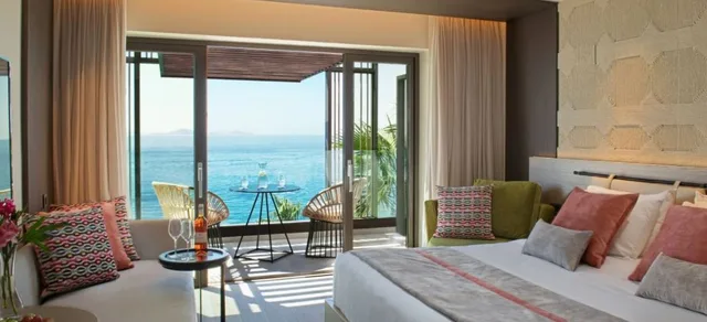Superior, Double Bed, Sea Front، Mitsis Summer Palace 1/2