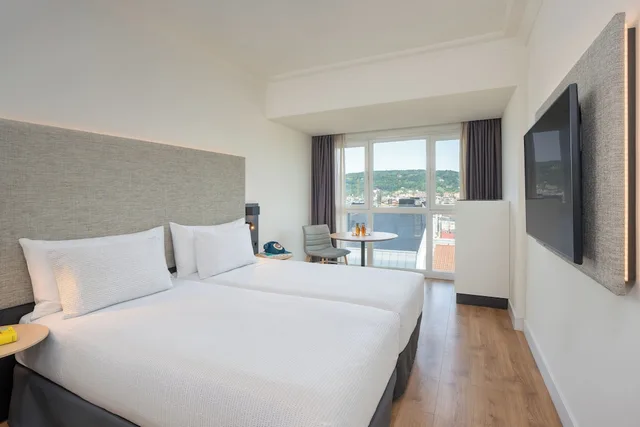 Connecting, Innside, Double and Twin Beds، Hotel San Sebastian Orly, Affiliated by Melia 3/8