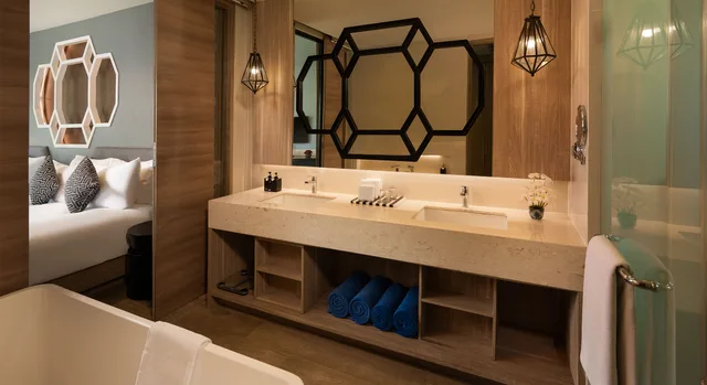 غرفة ديلوكس عائلية بإطلالة على الجبل، Avista Grande Phuket Karon MGallery 10/10
