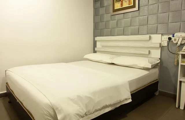 غرفة قياسية بسرير كوين، M Design Hotel 3/5